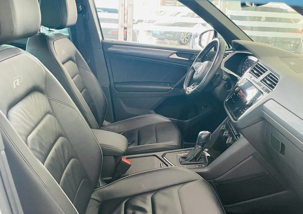 Volkswagen Tiguan cena 114900 przebieg: 84525, rok produkcji 2018 z Człopa małe 781